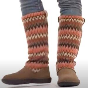 Keen Auburn Suede Moccasin, Shearling, Sweater Knit Boots